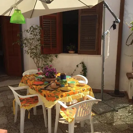 Apartment Only 50 Mt Far From The Beach A