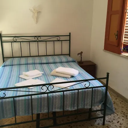 Only 50 Mt Far From The Beach A Apartment